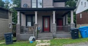 $907 / 2br – CUTE APARTMENT AVAILABLE SOON! (926 12th ST SE)
