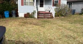 $1,227 / 2br – CUTE HOUSE AVAILABLE JUNE! (1726 WALLACE AVE NE)