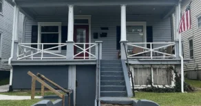 Say hello to this spacious 1 bed / 1 bath downstairs apartment at 807 Elm Avenue SE!   *AVAILABLE IN JUNE*